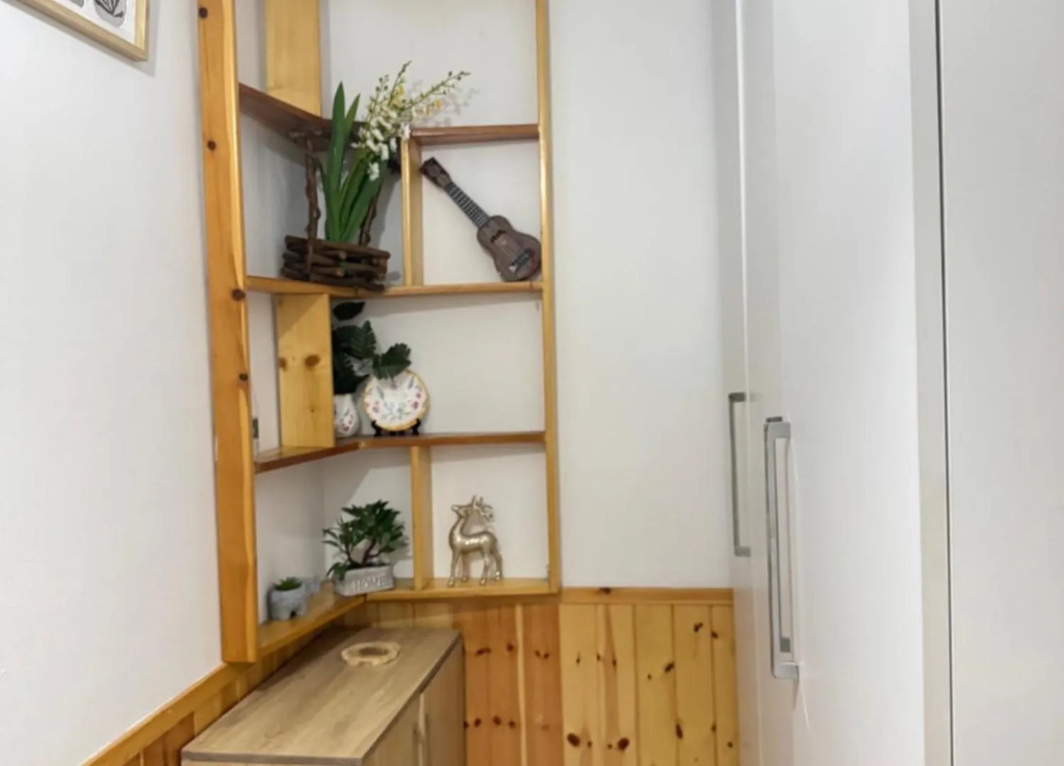 Bright Studio, Astir Tirane Arnavutluk
